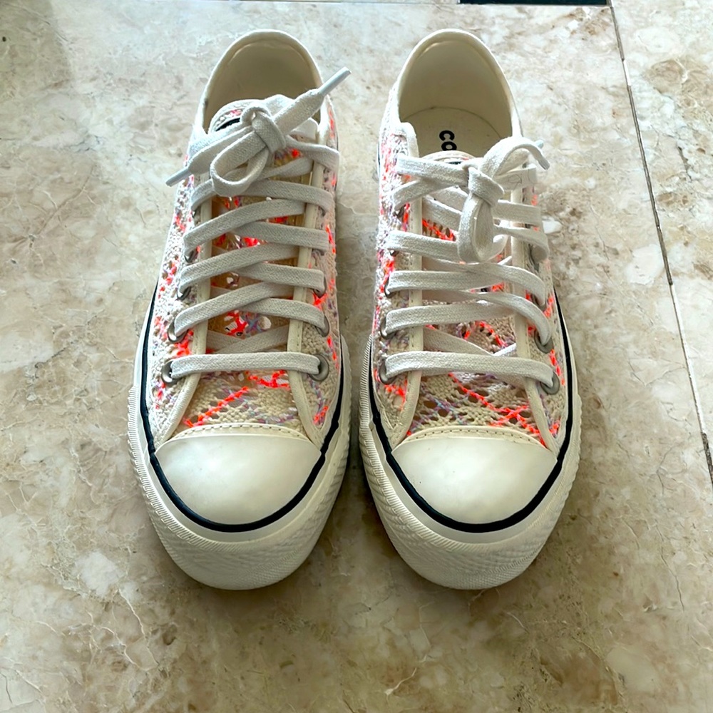 Limited edition crochet converse low top sneaker